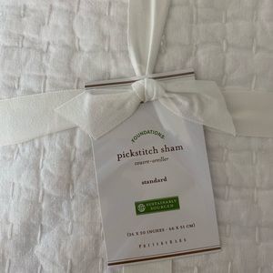 Pottery Barn White Pillow Shams (2)